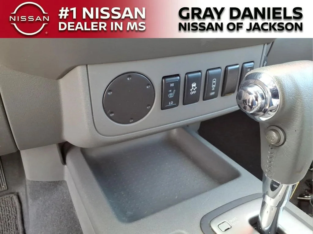 Used 2019 Blue Nissan SV image 18