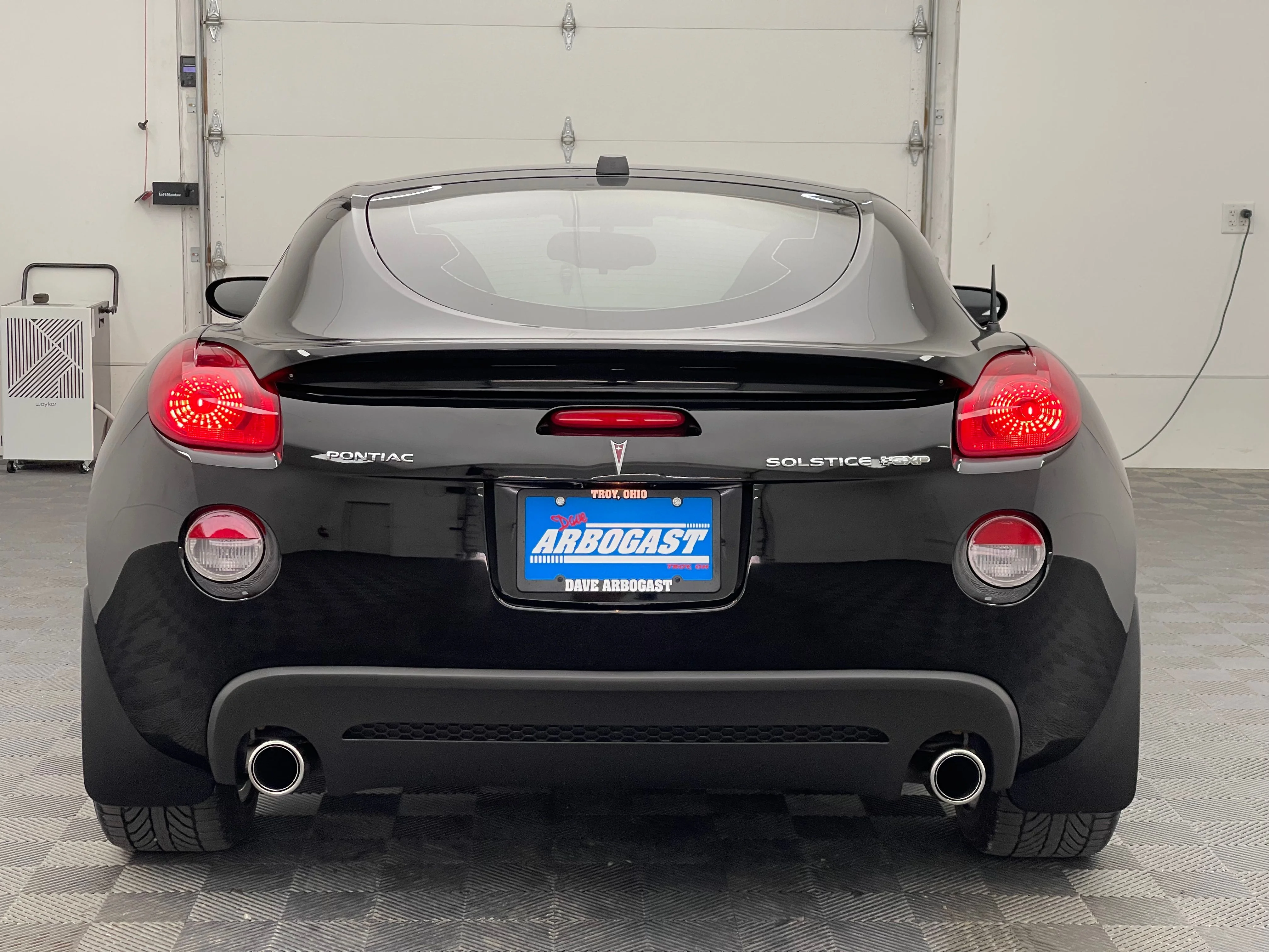 Used 2009 Mysterious (Black) Pontiac GXP image 6