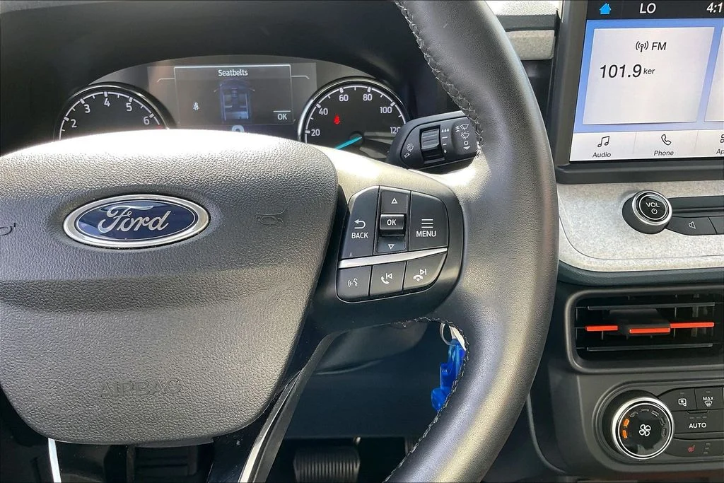 Used 2024 Silver Ford XLT image 18