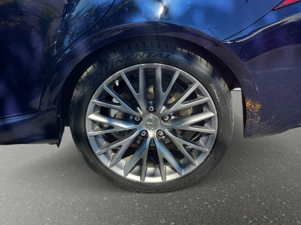 Used 2014  Lexus 250 image 36