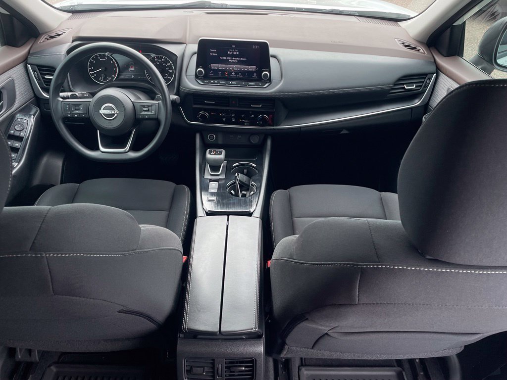 Used 2023 White Nissan S image 15