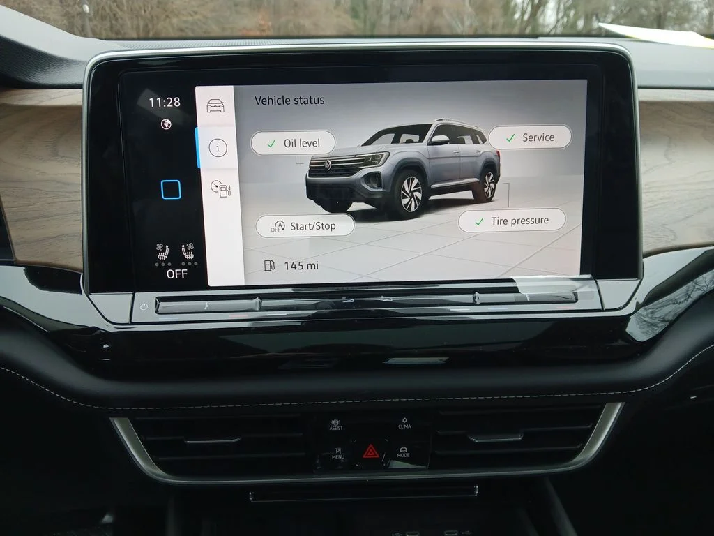 New 2026 Black Volkswagen 2.0T SE w/Technology image 18