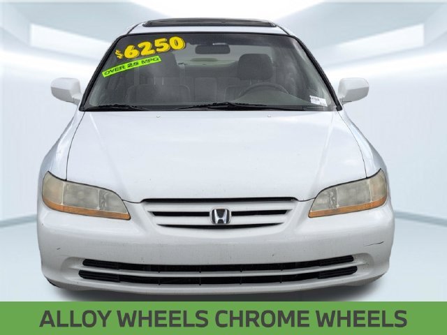 Used 2001 White Honda EX-L image 10