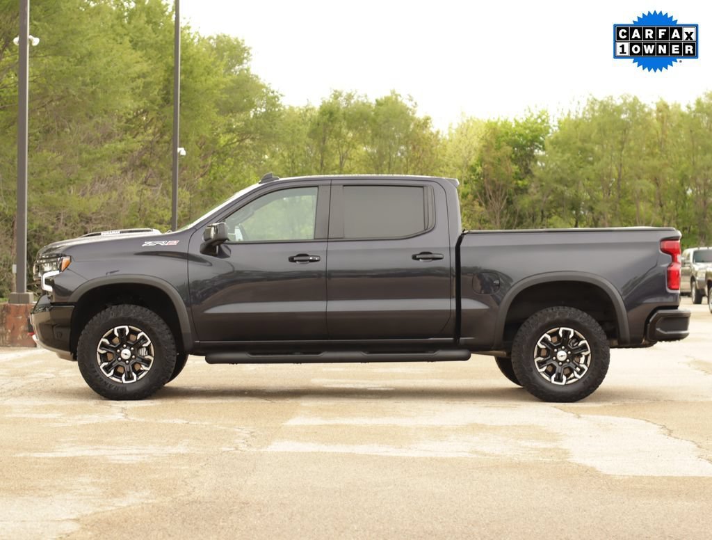 Used 2024 Dark Ash Metallic Chevrolet ZR2 image 4