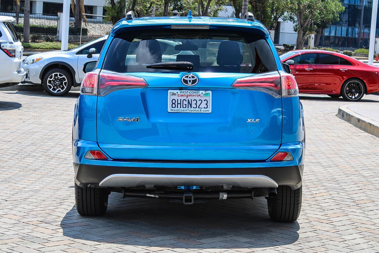 Used 2018 Electric Storm Blue Toyota XLE image 7