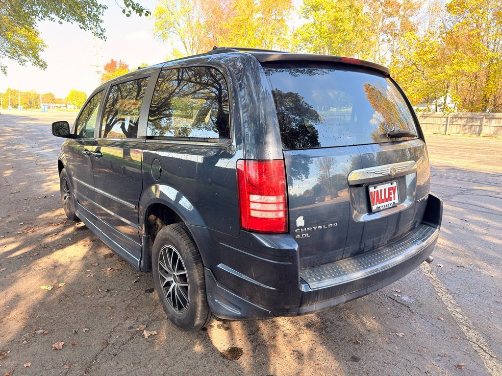 Used 2009 Blue Chrysler Touring image 11