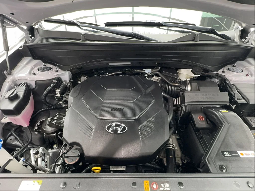 Used 2025 Silver Hyundai Limited image 17