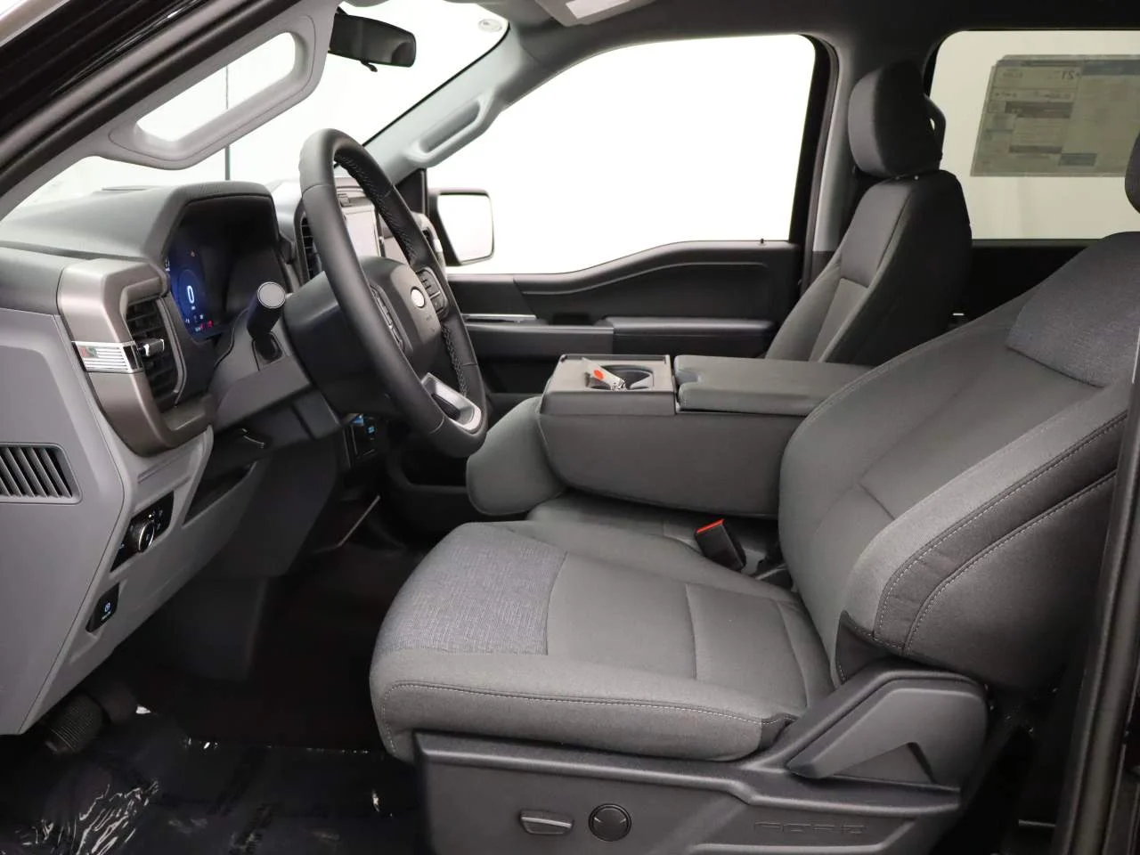 New 2026 Agate Black Metallic Ford XLT image 15