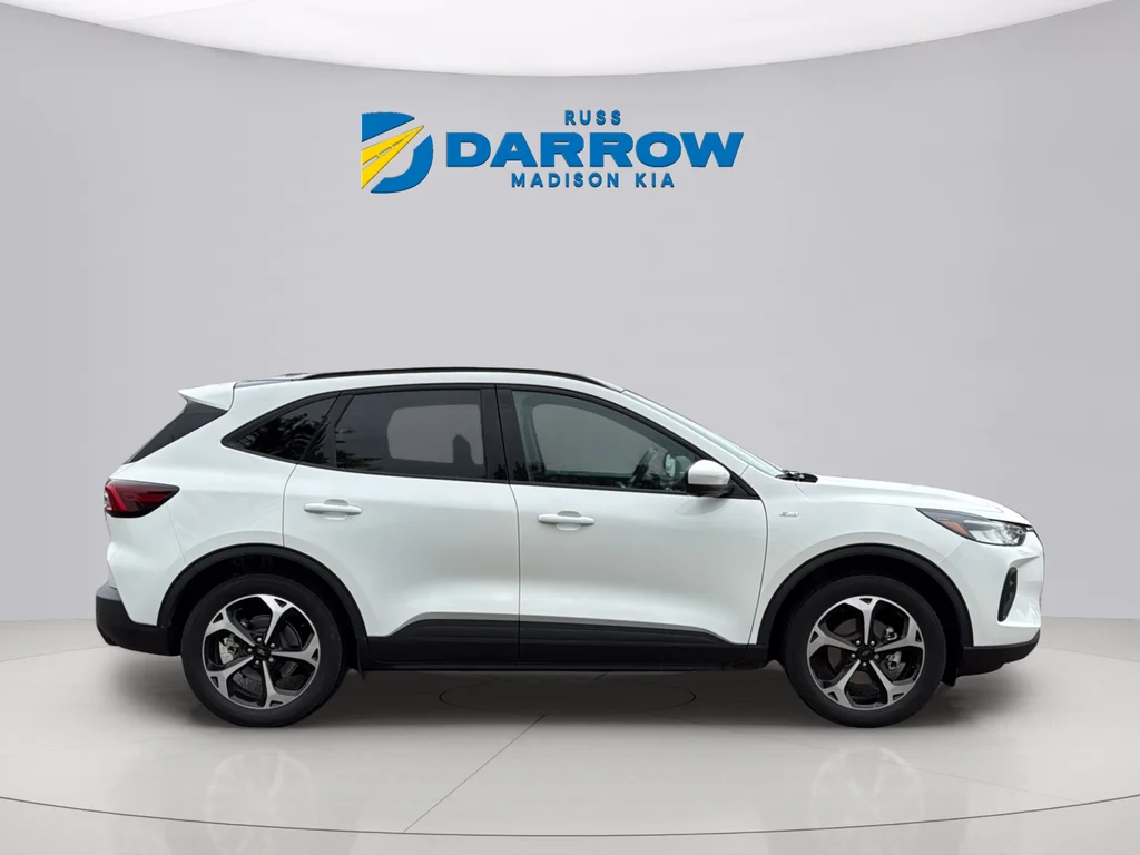 Used 2025 White Metallic Ford ST-Line Select image 6