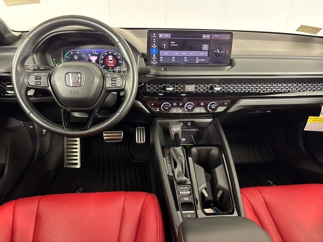 Used 2025 White Honda Sport image 16