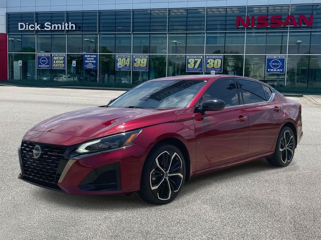 Used 2024 Red Nissan 2.5 SR image 3