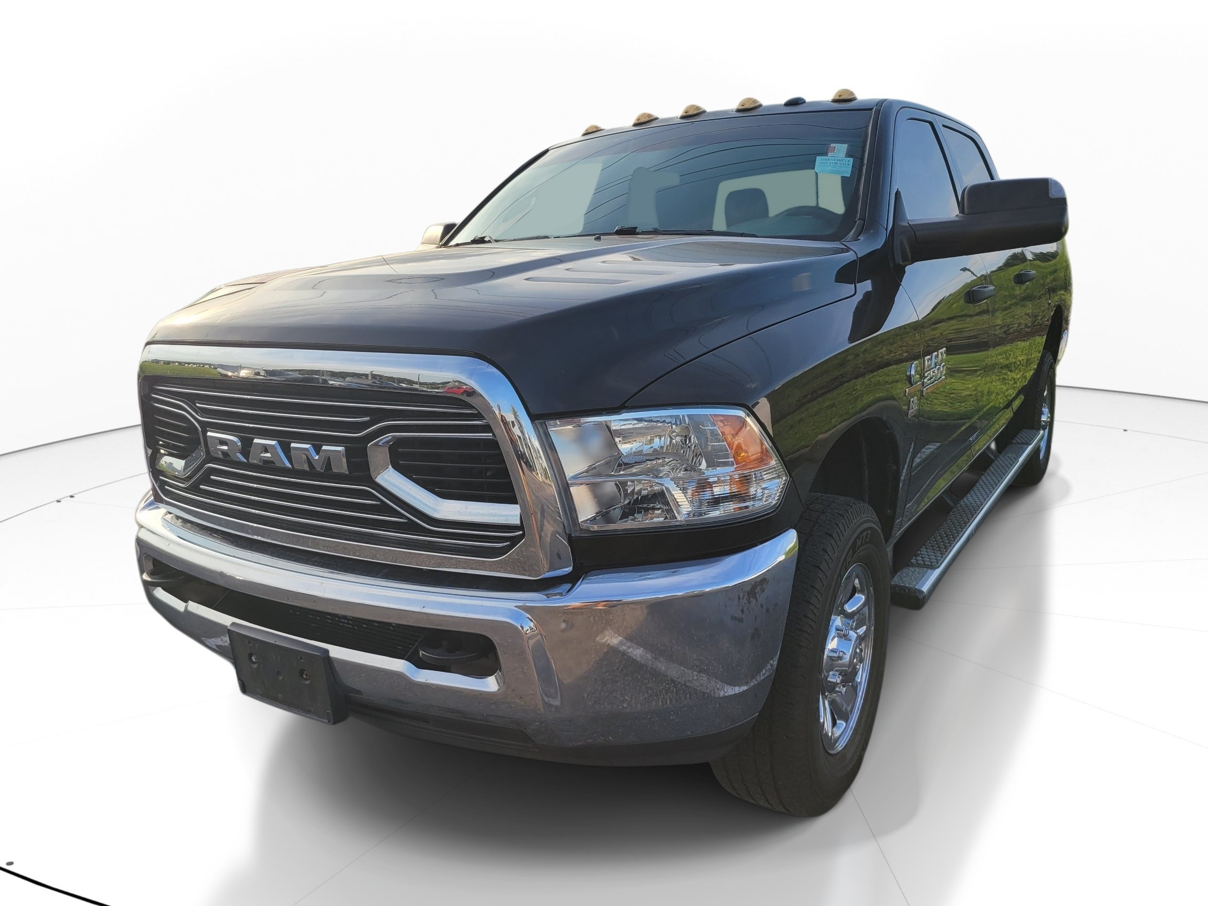 Used 2018 Brilliant Black Crystal Pearlcoat Ram Tradesman image 3