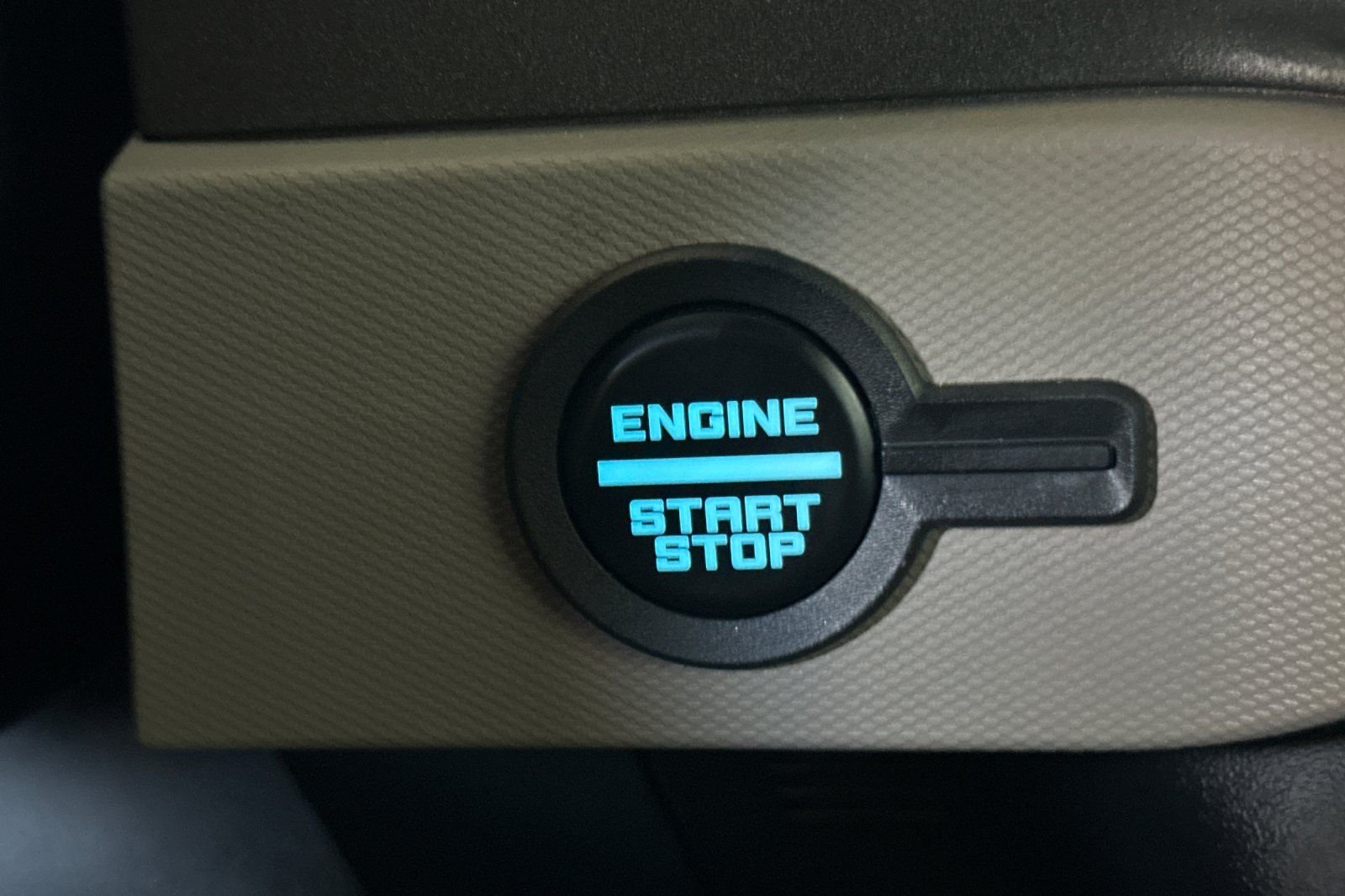 Used 2024 White Ford Wildtrak image 24