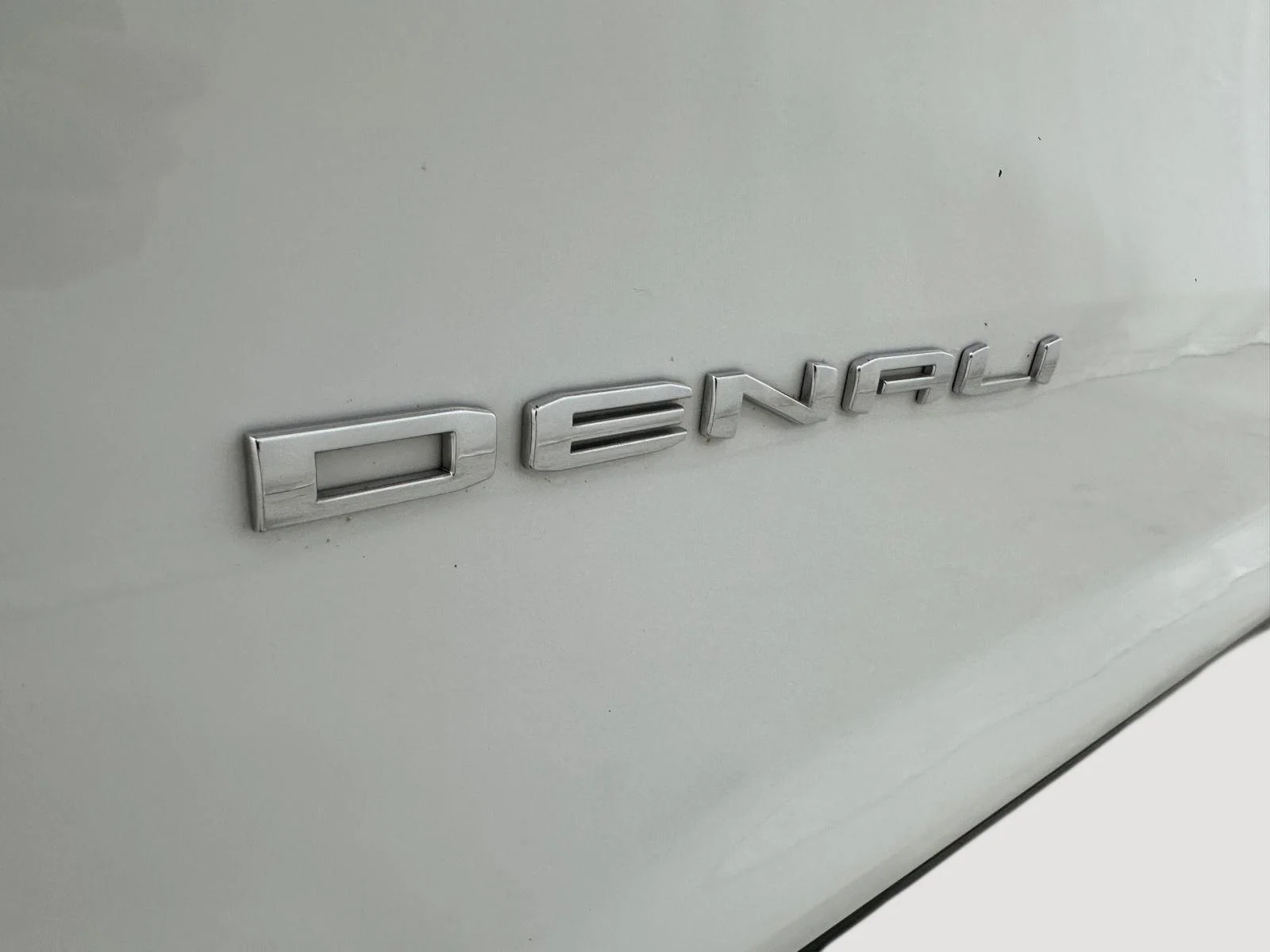 Used 2026 Summit White GMC Denali image 30