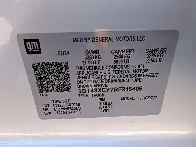 Used 2024 White Frost Tricoat GMC Denali Ultimate image 30