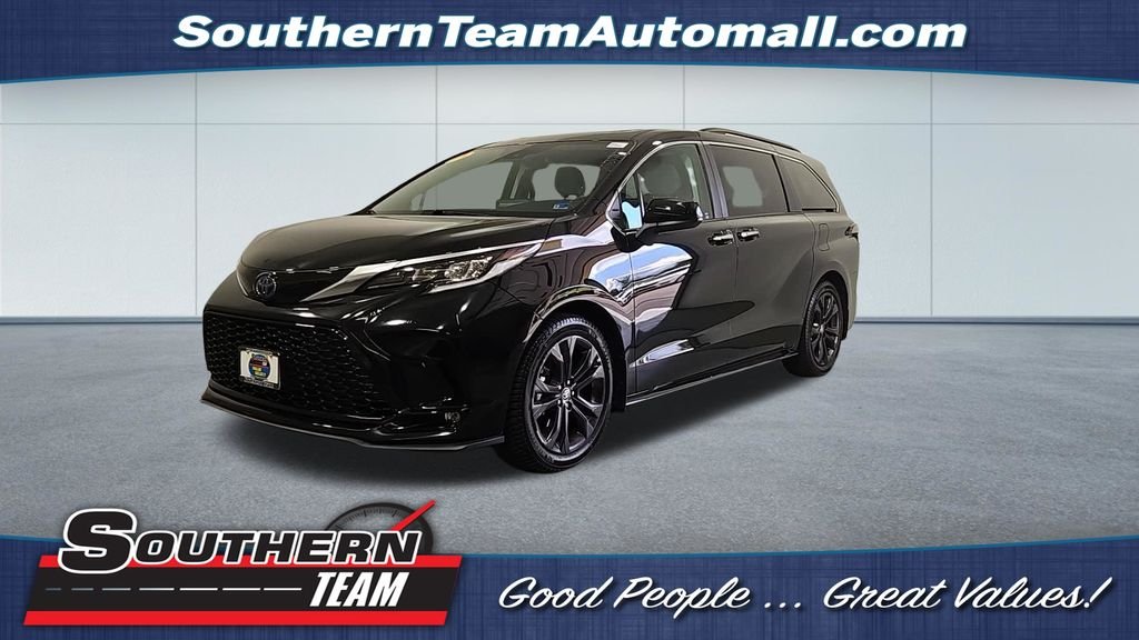 2023 Toyota Sienna XSE 7-Passenger Hybrid FWD's photo