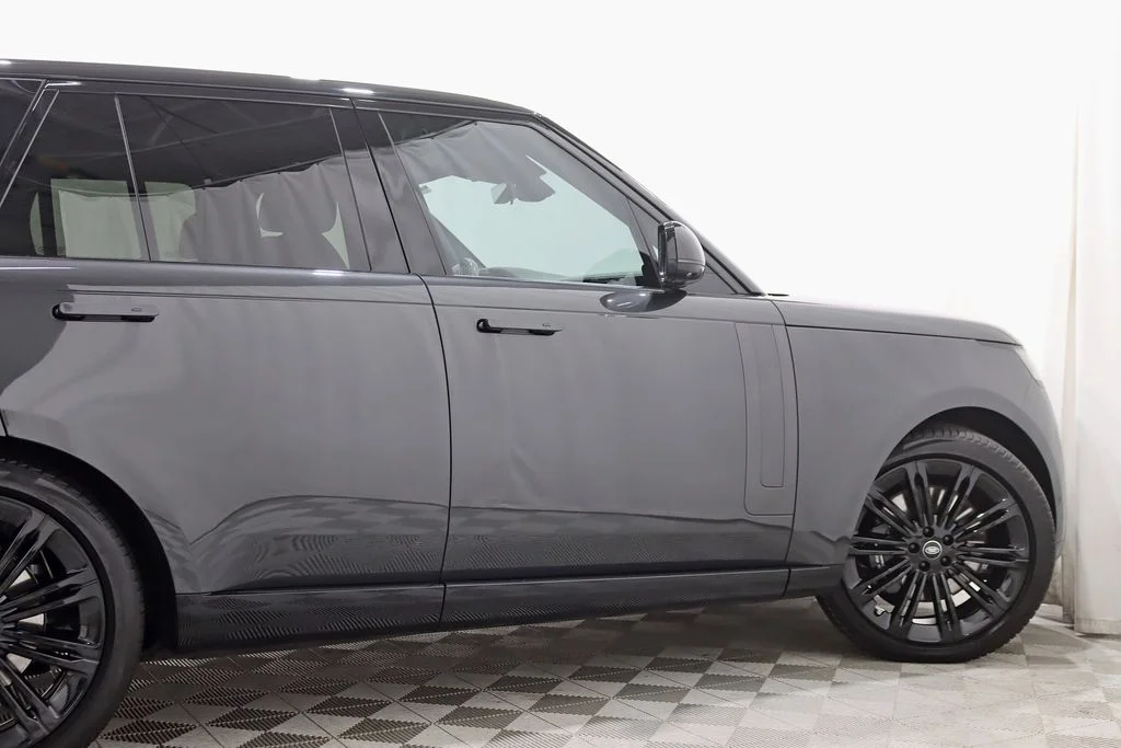 Used 2024 Black Land Rover SE image 10