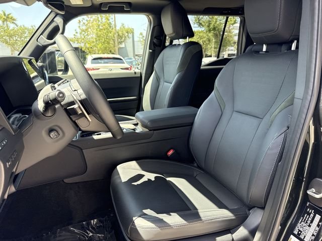 2025 Lexus GX Overtrail - Photo 11