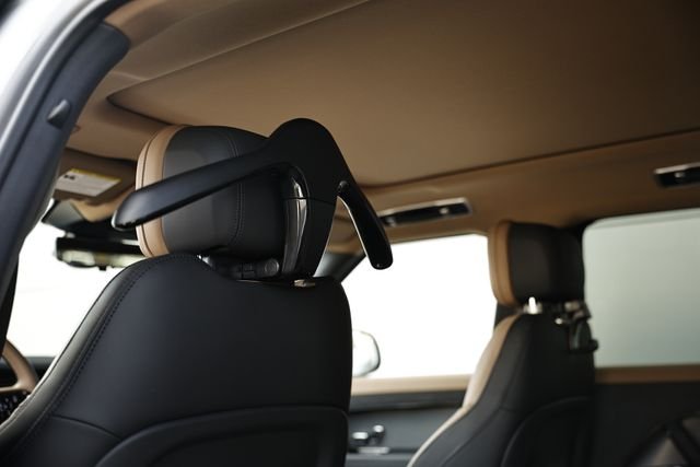New 2026 Fuji White Land Rover Dynamic SE image 35