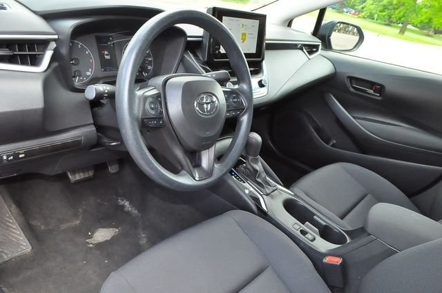 Used 2024  Toyota LE image 9