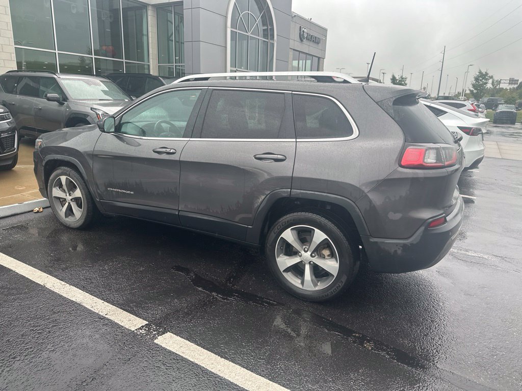 Used 2019 Gray Jeep Limited image 2