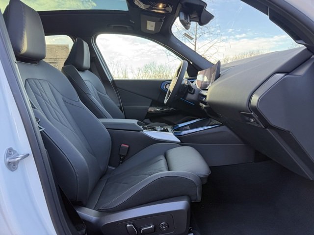Used 2026 Alpine White BMW 30 xDrive image 23