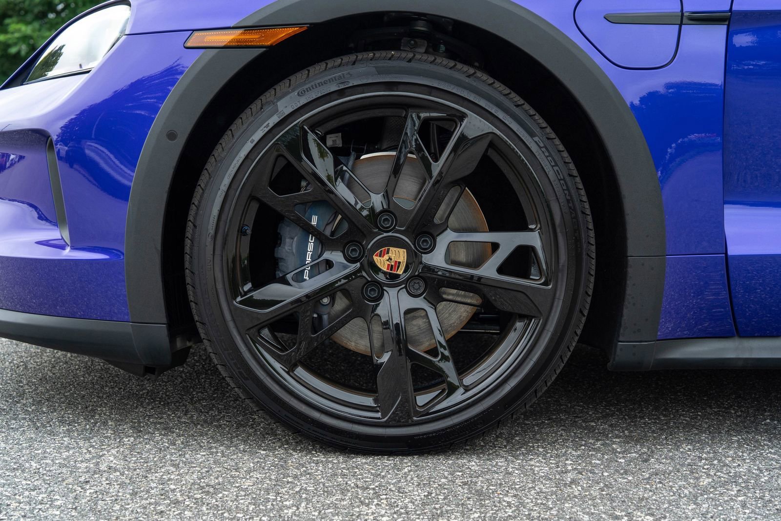 2025 Porsche Taycan Base - Photo 11