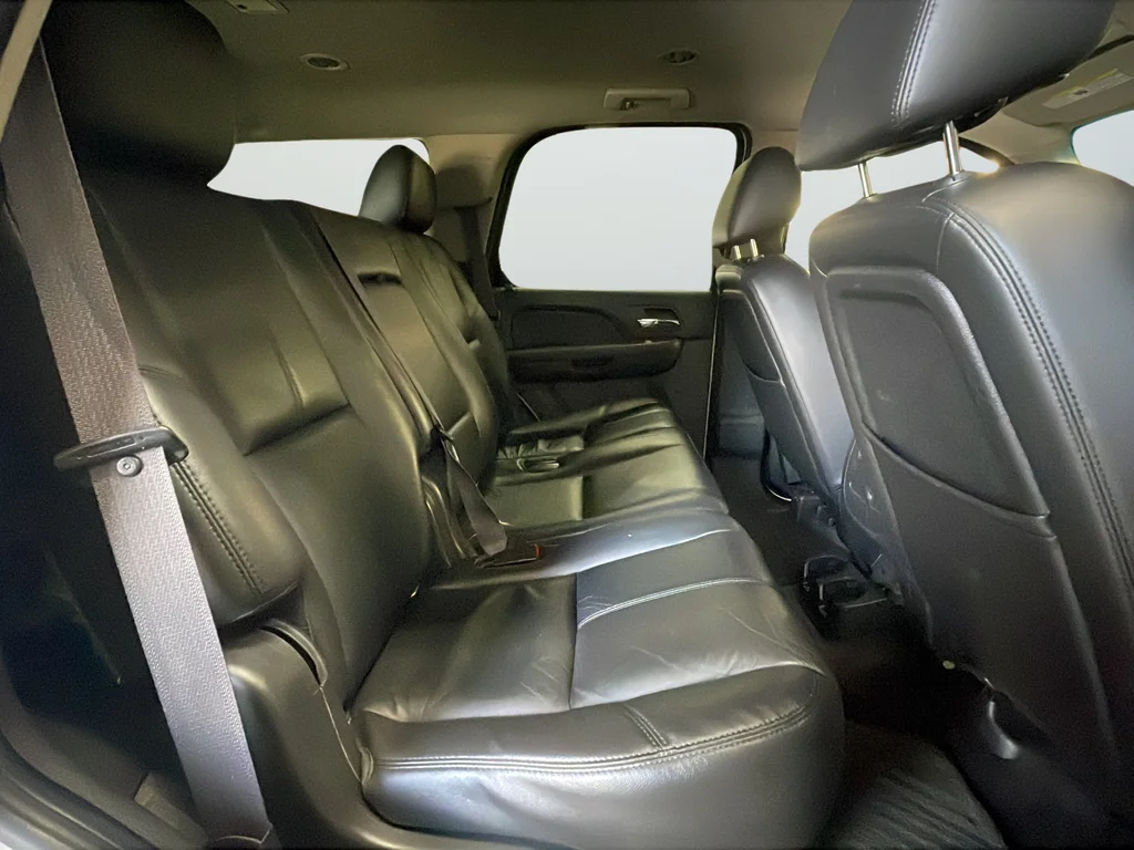 Used 2011 White GMC SLT image 25