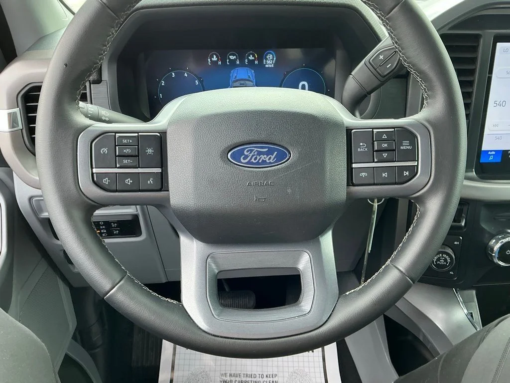 Used 2025 Gray Ford XLT image 31
