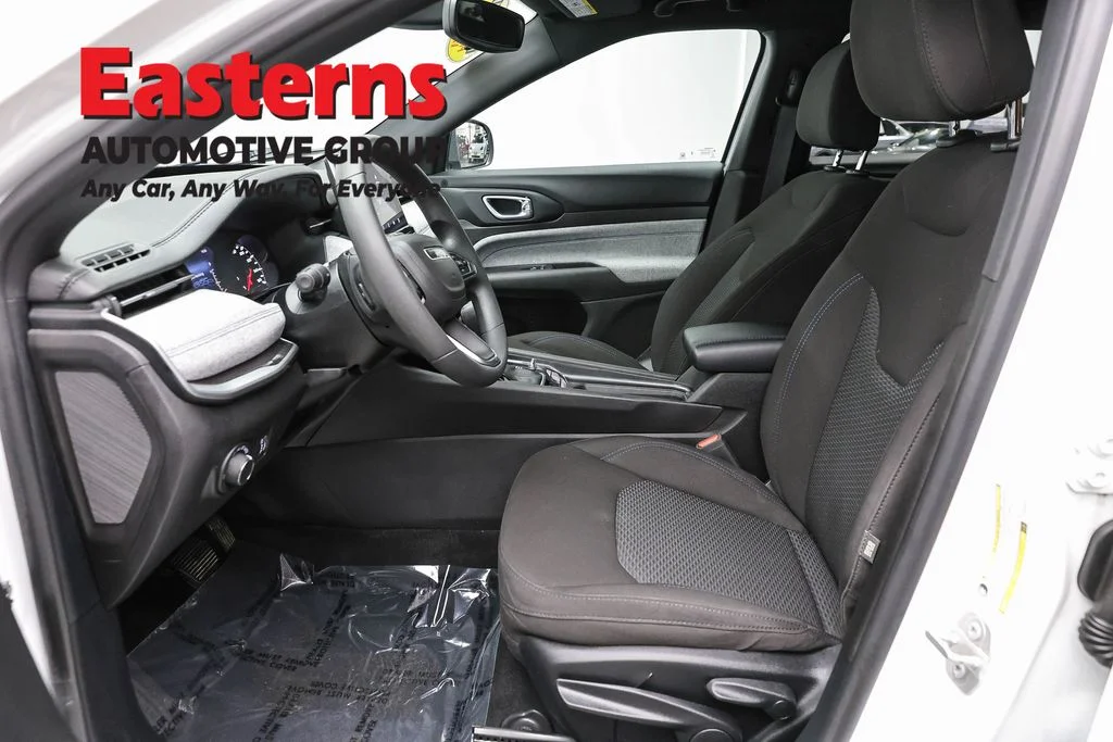 Used 2023 White Jeep Sport image 13