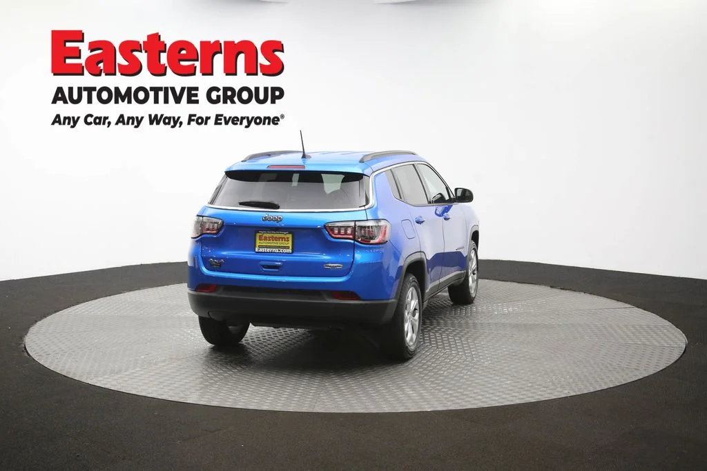 Used 2024 Blue Jeep Latitude image 37