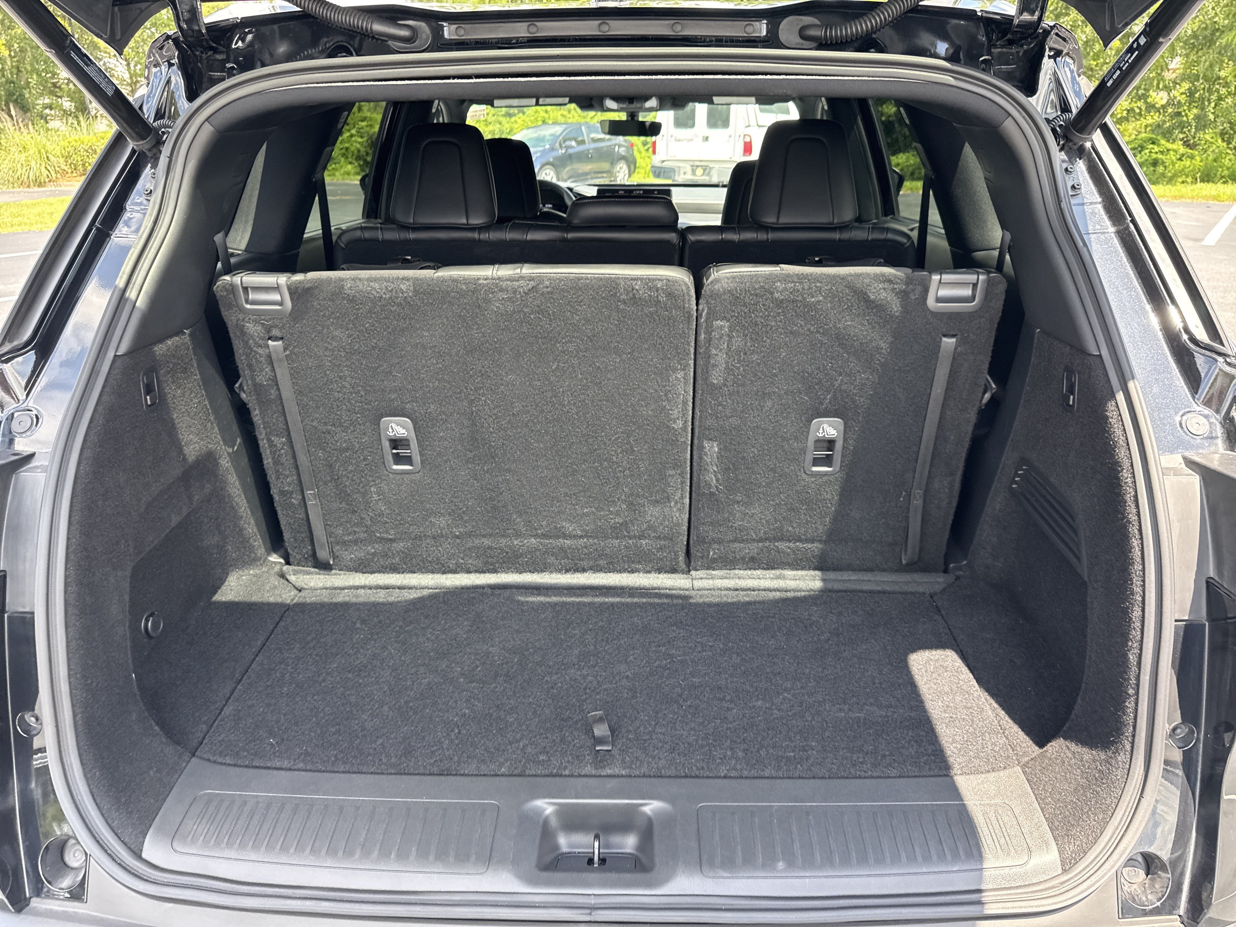 Used 2025 Mineral Black INFINITI LUXE image 31