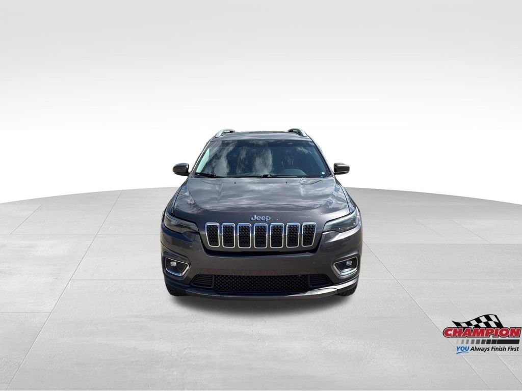 Used 2019 Gray Jeep Limited image 9