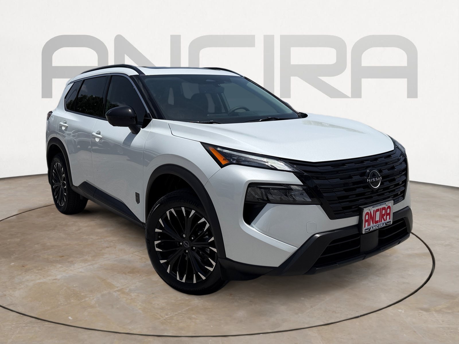 New 2026 Everest White Pearl Tricoat Nissan Dark Armor image 4