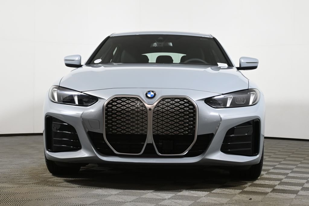 Used 2026 Gray BMW xDrive40 image 10