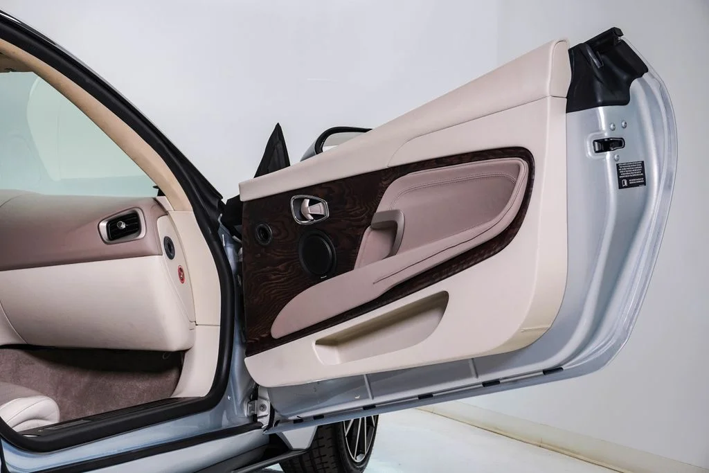 Used 2017 Lightning Silver Aston Martin Launch Edition image 19