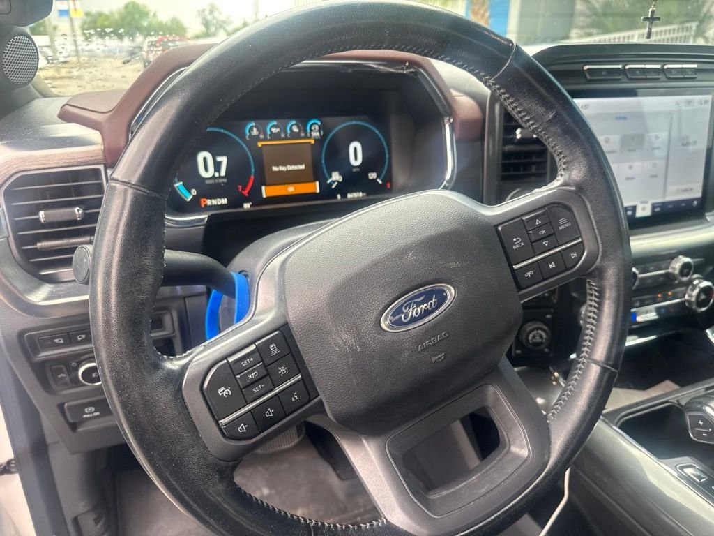 Used 2023 White Ford Lariat image 22