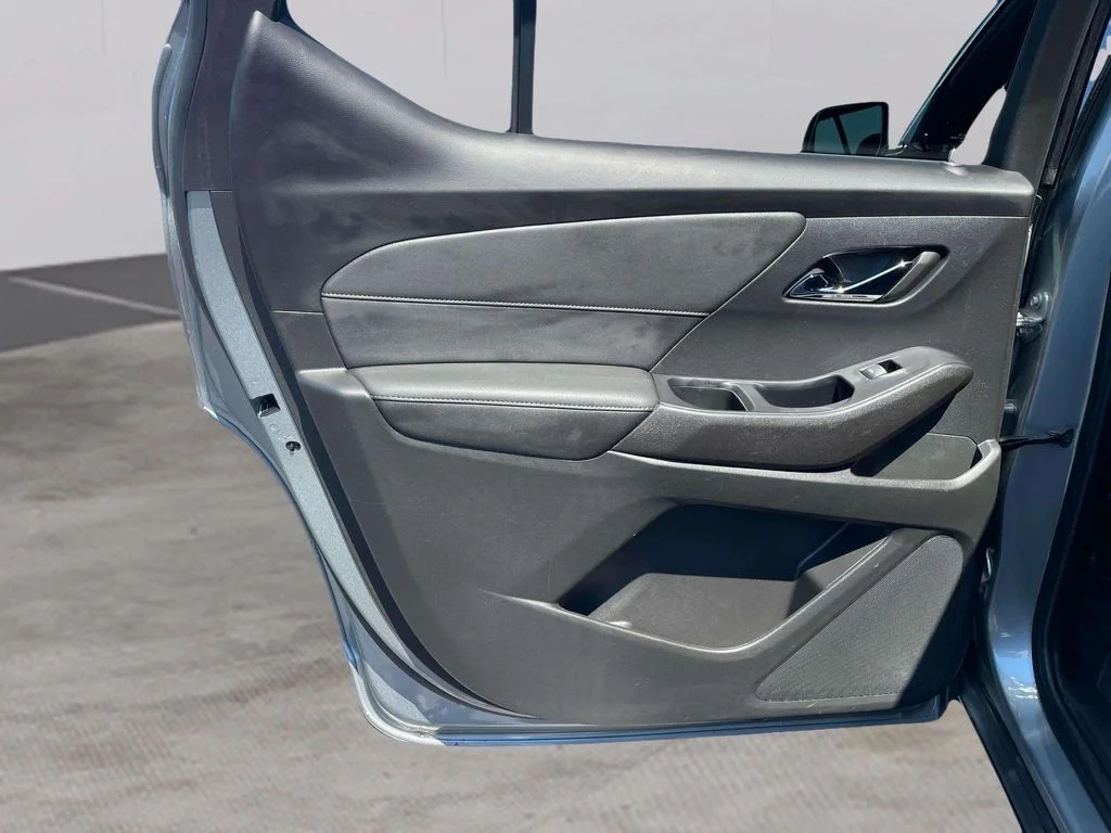 Used 2023 Sterling Gray Metallic Chevrolet LT image 26