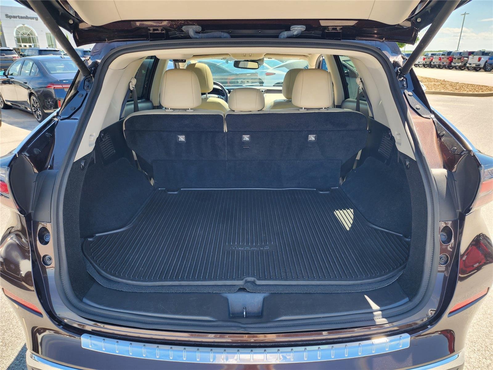 Used 2020 Mocha Almond Pearl Nissan Platinum image 5