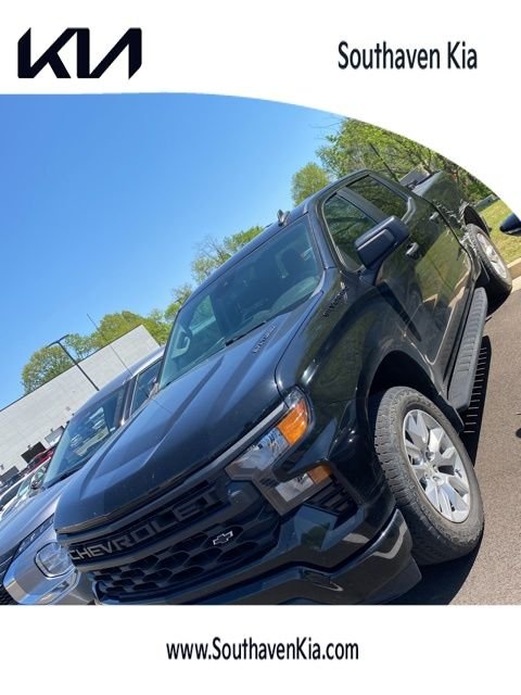 2023 Chevrolet Silverado 1500 Custom Crew Cab Short Box's photo