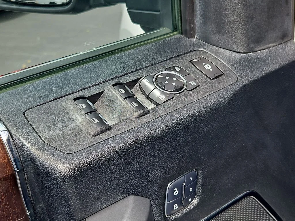 Used 2017 White Ford Platinum image 11