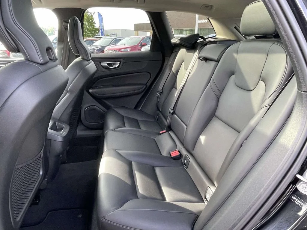 Certified Used 2025 Onyx Black Volvo Core image 3