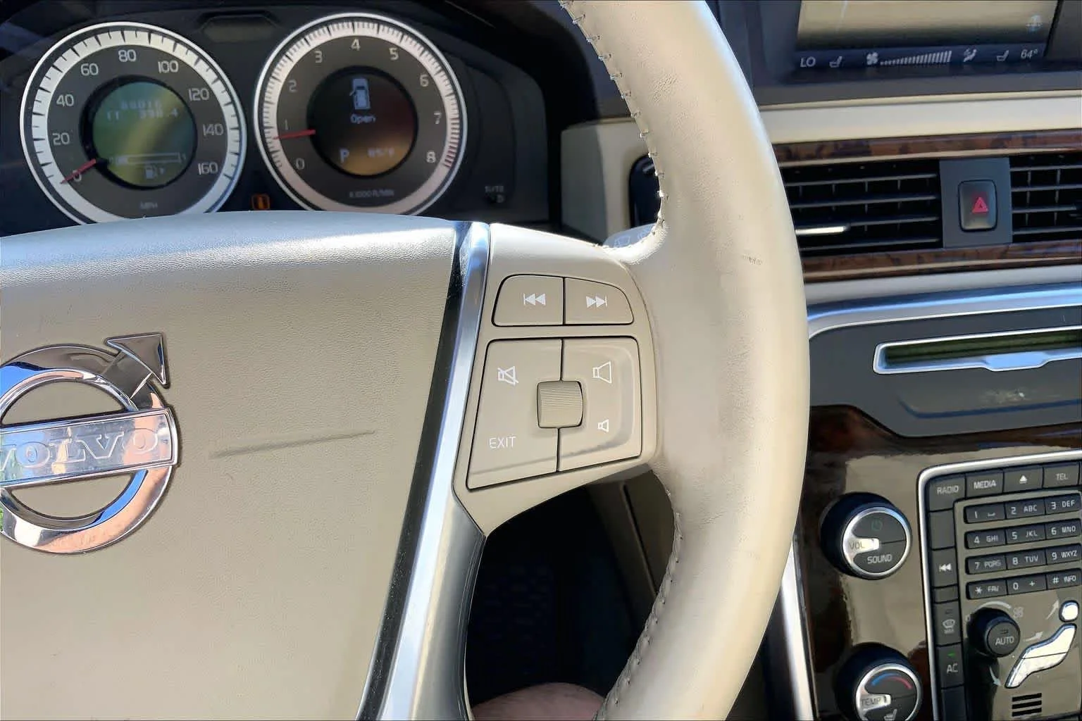 Used 2013 Twilight Bronze Metallic Volvo 3.2L image 23