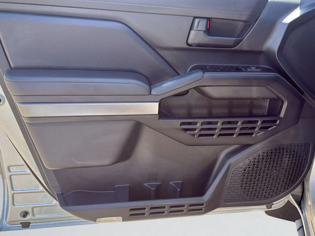 Used 2025 Silver Toyota SR5 image 11