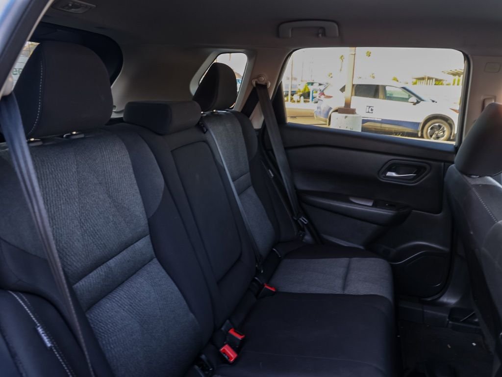 Used 2024 Silver Nissan SV image 17