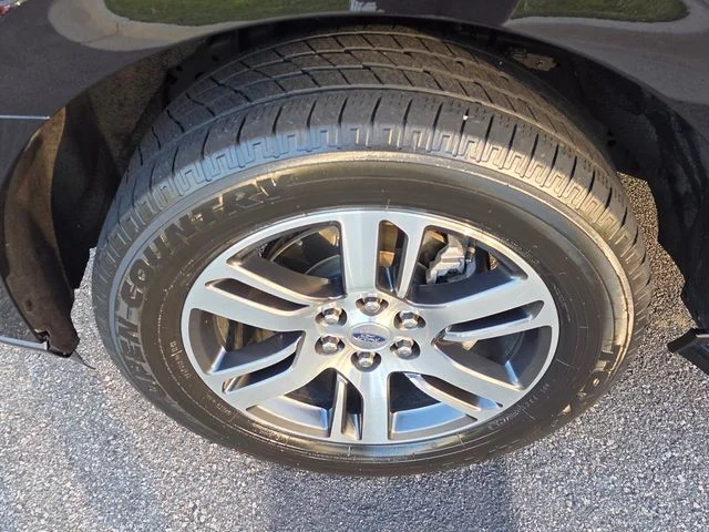 Used 2024 Black Ford Limited image 4
