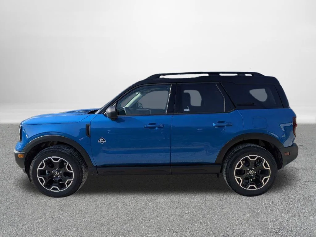 New 2026 Velocity Blue Metallic Ford Outer Banks® image 5