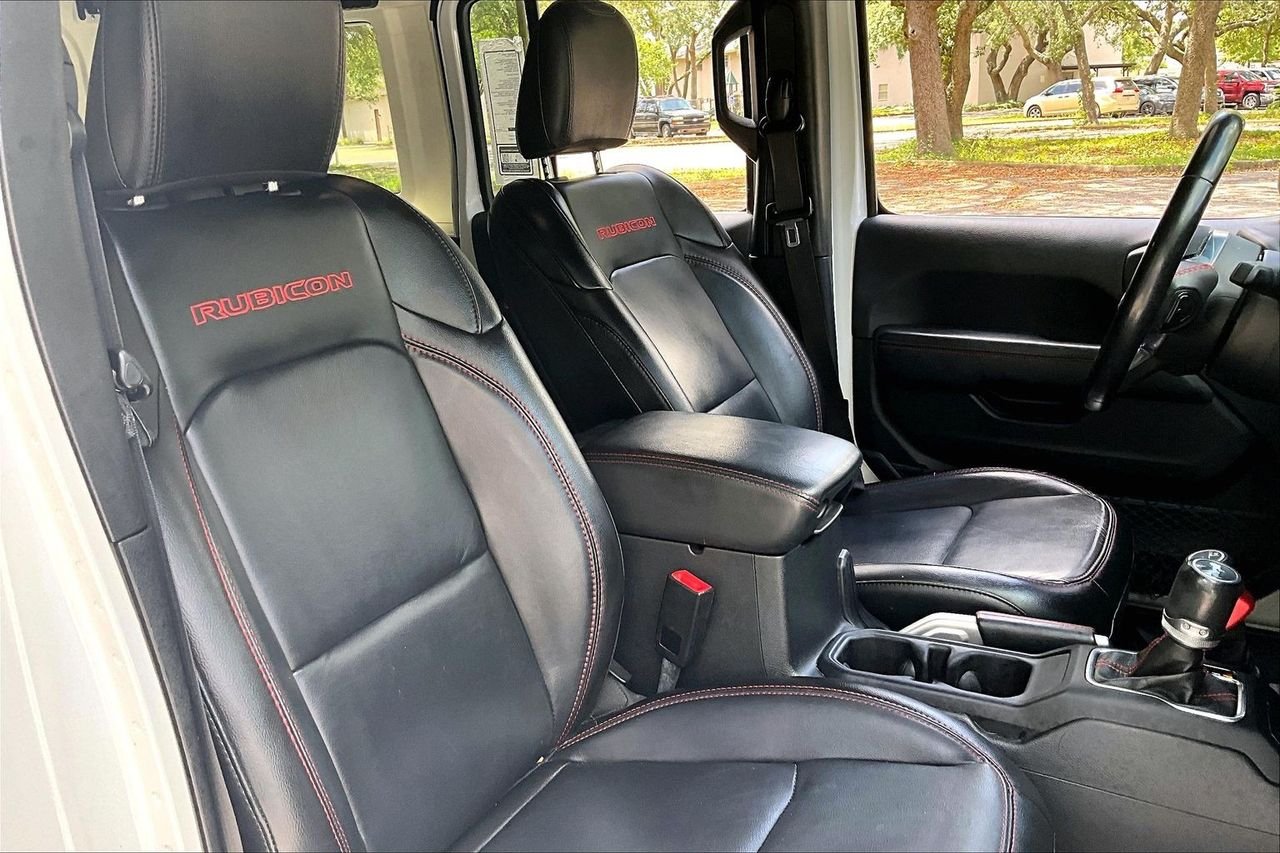 Used 2020 White Jeep Unlimited Rubicon image 28