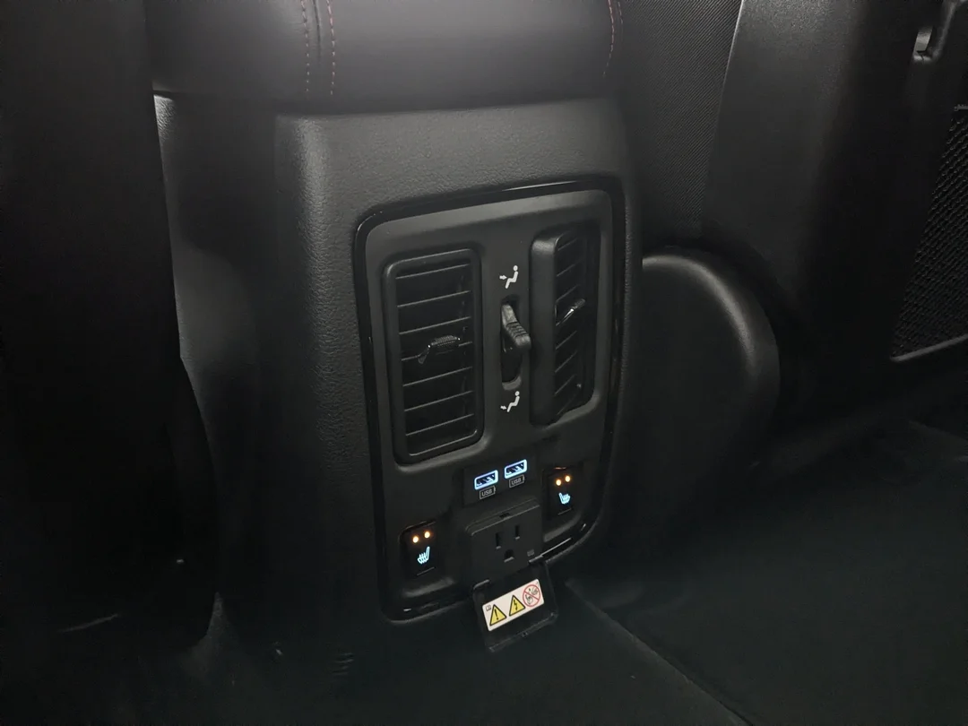 New 2026 night moves Dodge GT Plus - - AWD - 3.6L Pentastar V6 - 2nd Row Captain Chairs & More! image 20