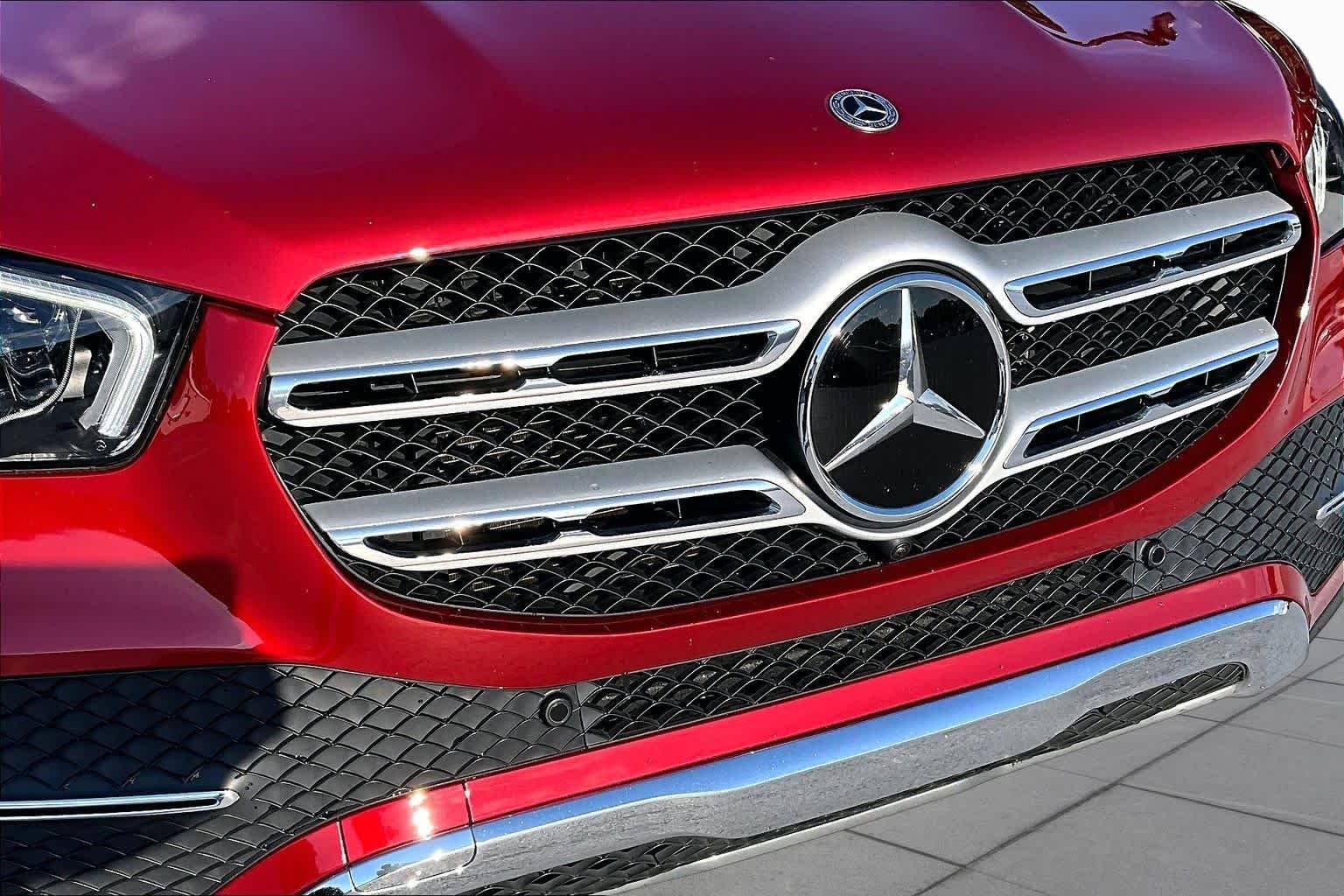 Used 2022 MANUFAKTUR Cardinal Red Metallic Mercedes-Benz GLE 350 image 30